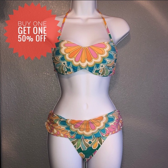 Trina Turk Other - Trina Turk Medium Sz 6 Tamarindo print 2 pc bikini